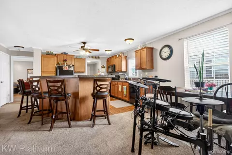 Kitchen - 24494 Edwin, Flat Rock, MI 48134 photo 2 of 4
