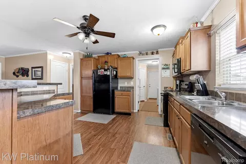 Kitchen - 24494 Edwin, Flat Rock, MI 48134 photo 4 of 4