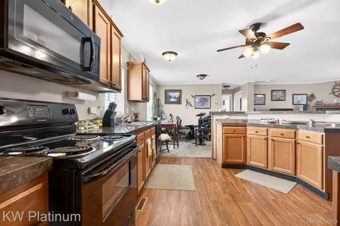 Kitchen - 24494 Edwin, Flat Rock, MI 48134 photo 3 of 4