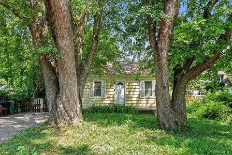 21408 Collingham Ave, Farmington Hills, MI 48336