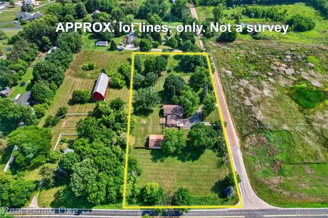 7990 Tower Rd, South Lyon, MI 48178