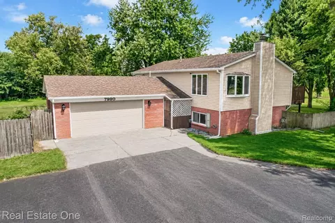 7990 Tower Rd, South Lyon, MI 48178