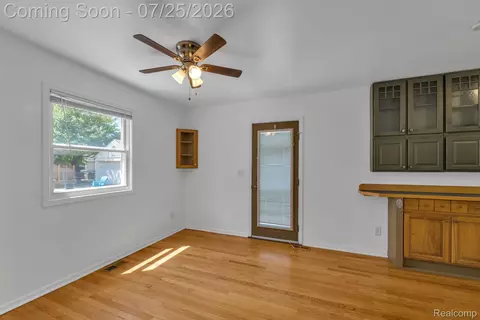 Living - 2630 Queen St, Dearborn, MI 48124 photo 2 of 4