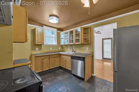 Kitchen - 2630 Queen St, Dearborn, MI 48124 photo 1 of 3