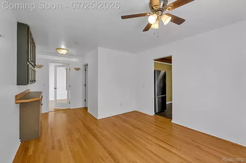 Living - 2630 Queen St, Dearborn, MI 48124 photo 3 of 4