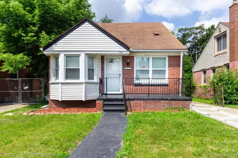 9037 Longacre St, Detroit, MI 48228