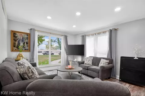 Living - 2708 Roundtree Dr, Troy, MI 48083 photo 1 of 1