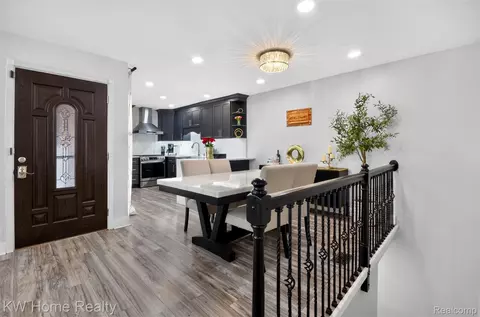 Entry Way - 2708 Roundtree Dr, Troy, MI 48083 photo 1 of 1