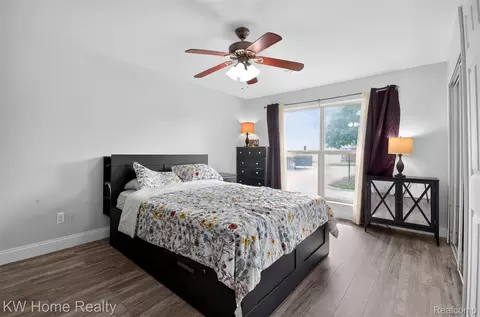 Bedroom - 2708 Roundtree Dr, Troy, MI 48083 photo 2 of 5