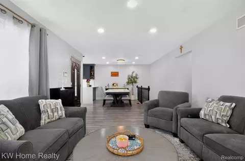 Other - 2708 Roundtree Dr, Troy, MI 48083 photo 3 of 8