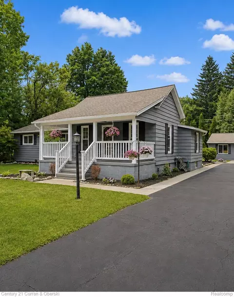 17875 Beck Rd, Northville, MI 48168