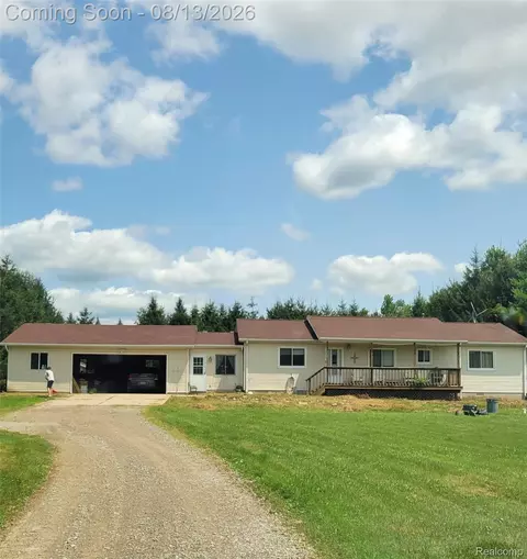 155 S Youngs Rd, Attica, MI 48412