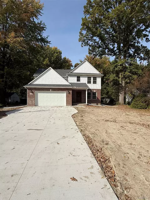 21507 Randall St, Farmington Hills, MI 48336