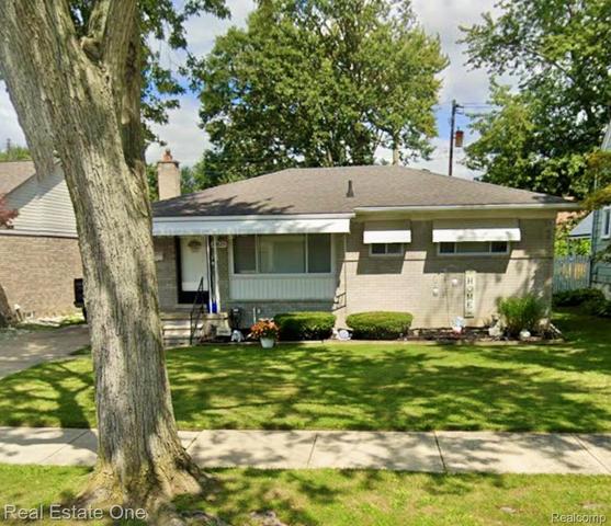 22825 Garfield St, Saint Clair Shores, MI 48082