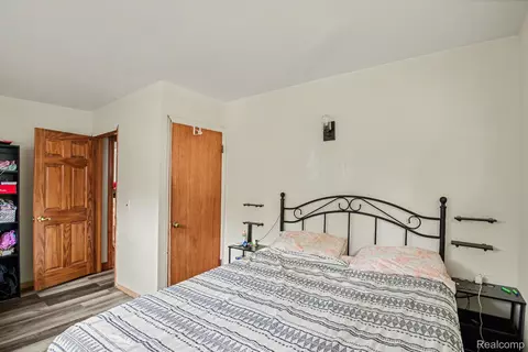 4425 Crampton Cir, Flint, MI 48506 photo 7