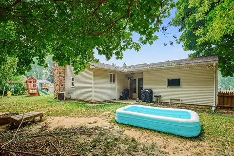 4425 Crampton Cir, Flint, MI 48506 photo 14