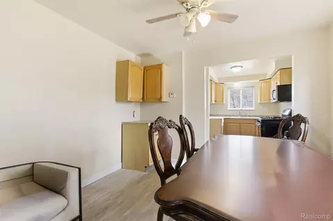 Dining - 6011 Washington St, Romulus, MI 48174 photo 2 of 2