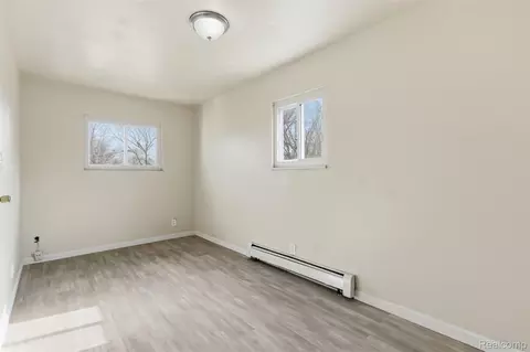 Bedroom - 6011 Washington St, Romulus, MI 48174 photo 4 of 6