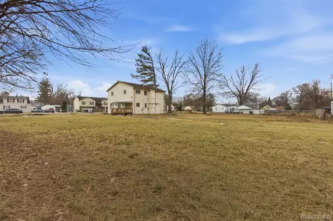 Exterior - 6011 Washington St, Romulus, MI 48174 photo 3 of 4