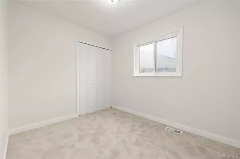 34600 Michelle Dr, Romulus, MI 48174 photo 19