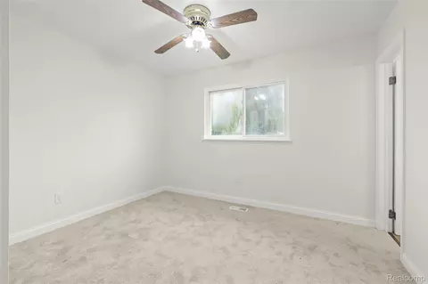 34600 Michelle Dr, Romulus, MI 48174 photo 16