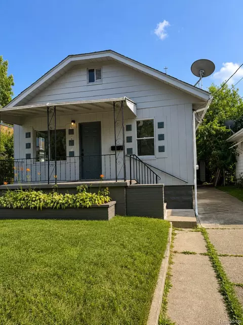 Exterior - 741 Freeman Ave, Flint, MI 48507 photo 2 of 2
