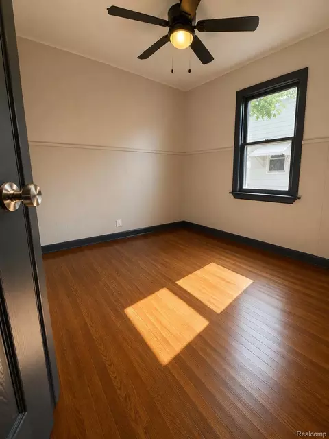 Bedroom - 741 Freeman Ave, Flint, MI 48507 photo 4 of 6