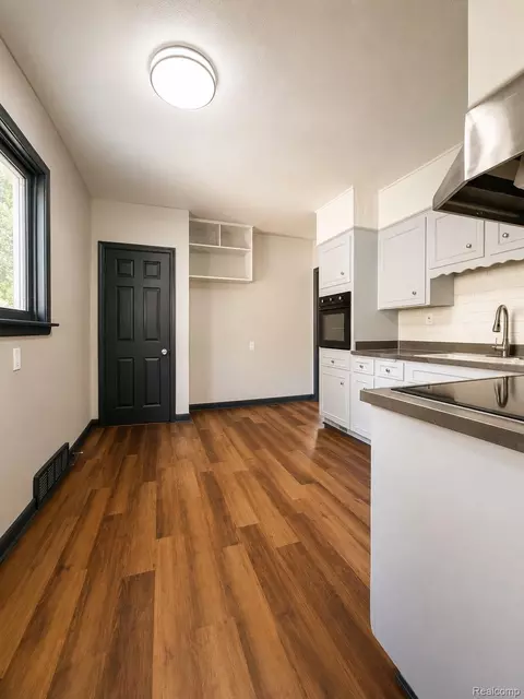Kitchen - 741 Freeman Ave, Flint, MI 48507 photo 2 of 2