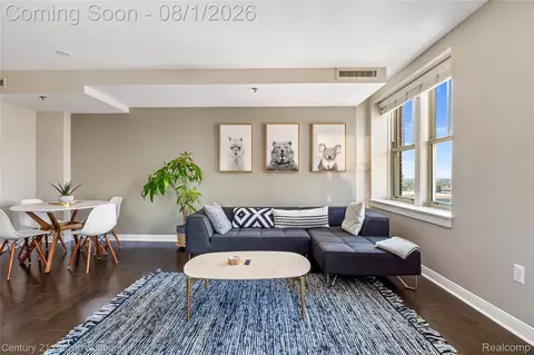 525 W Lafayette #14A, Detroit, MI 48226