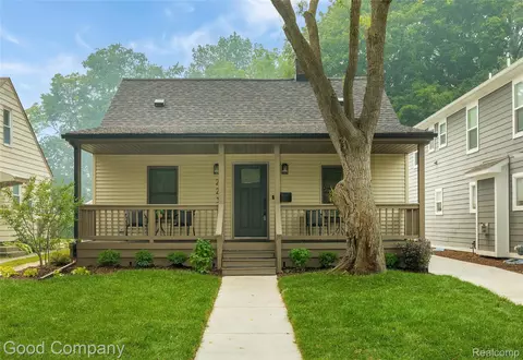 223 N Alexander Ave, Royal Oak, MI 48067