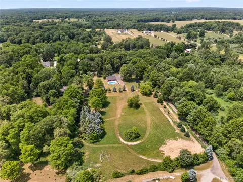 View/Area - 13635 Unadilla Rd, Unadilla, MI 48137 photo 7 of 10