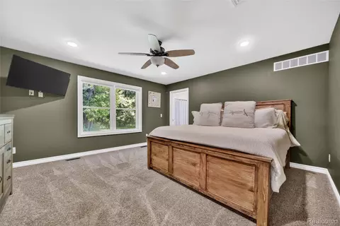 Bedroom - 13635 Unadilla Rd, Unadilla, MI 48137 photo 1 of 9