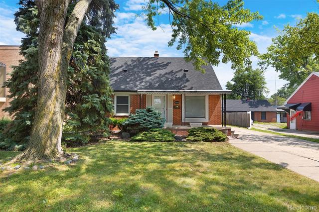 22225 E 10 Mile Rd, Saint Clair Shores, MI 48080