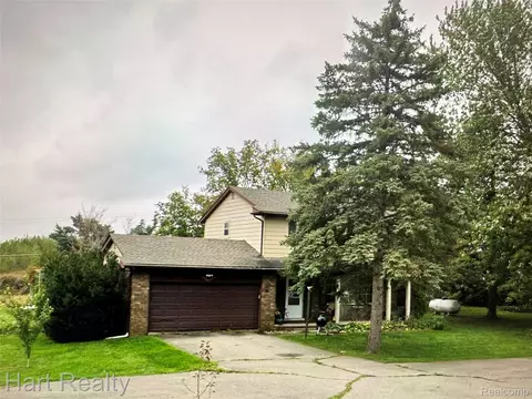 590 E Borland Rd, Imlay City, MI 48444
