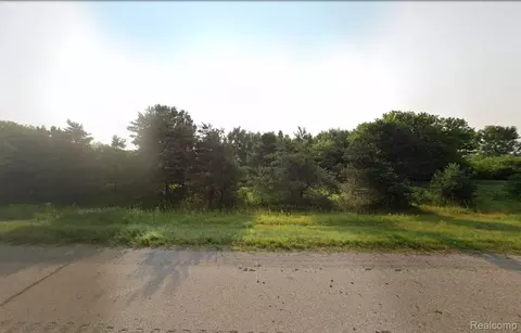 2225 E State Rd, East Lansing, MI 48906 photo 2