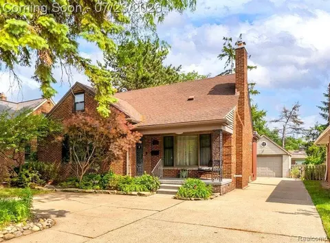 3015 Bembridge Rd, Royal Oak, MI 48073