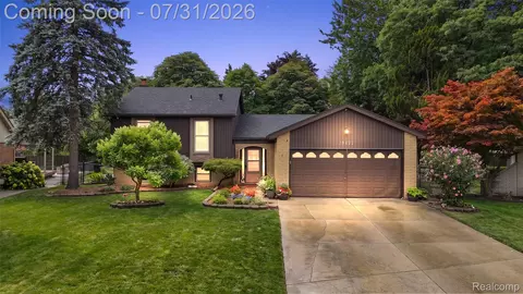 39477 Baroque Blvd, Clinton Township, MI 48038
