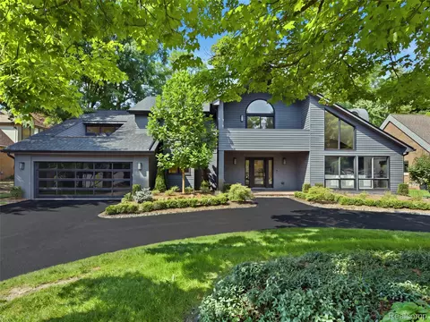 3228 Pine Lake Rd, West Bloomfield, MI 48324