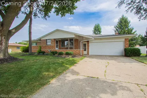 53342 Franklin Dr, Shelby Township, MI 48316