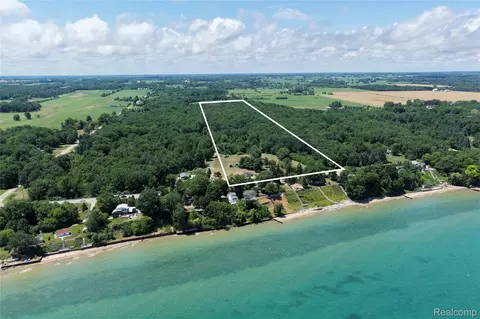 2898 Lakeshore Rd, Sanilac, MI 48401 photo 1