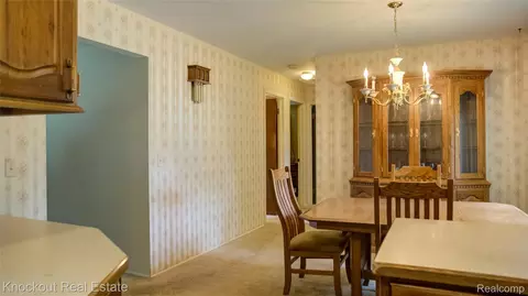 Dining - 8555 Gallant Fox Trl, Flushing, MI 48433 photo 1 of 2