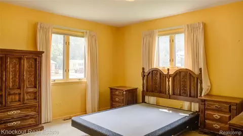Bedroom - 8555 Gallant Fox Trl, Flushing, MI 48433 photo 1 of 4