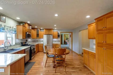 Kitchen - 37460 Tyler Rd, Romulus, MI 48174 photo 2 of 8