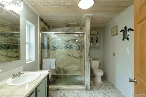 Bath - 37460 Tyler Rd, Romulus, MI 48174 photo 1 of 7