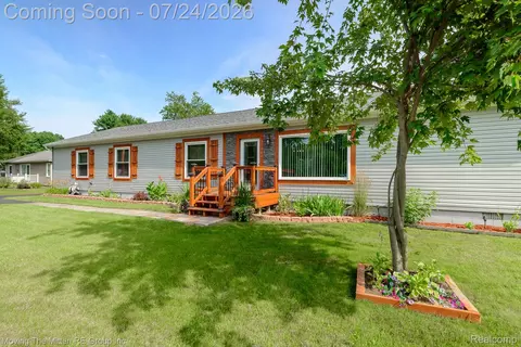 Exterior - 37460 Tyler Rd, Romulus, MI 48174 photo 2 of 8