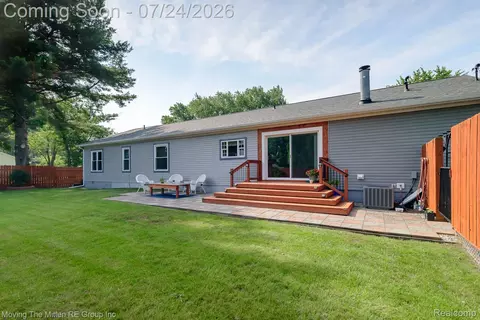 Exterior - 37460 Tyler Rd, Romulus, MI 48174 photo 5 of 8