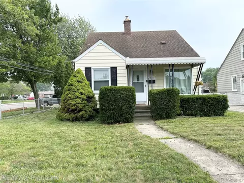 28417 Barton St, Garden City, MI 48135