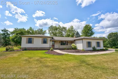 9394 Seymour Rd, Swartz Creek, MI 48473