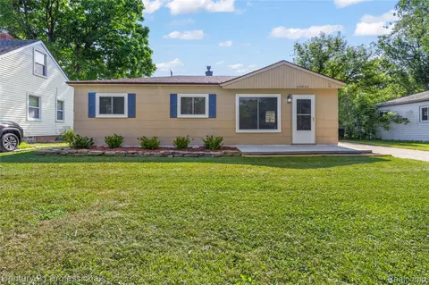 22830 Colgate St, Farmington Hills, MI 48336