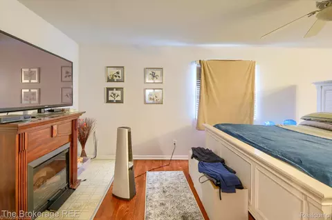 Bedroom - 1401 Eldorado Dr, Flint, MI 48504 photo 1 of 5